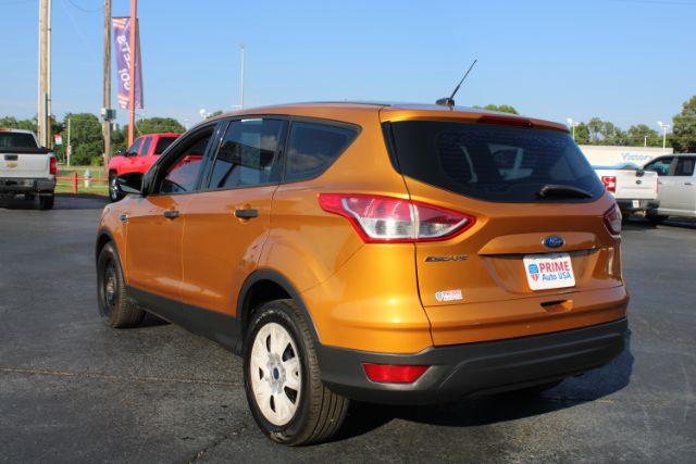 2016 Ford Escape S FWD