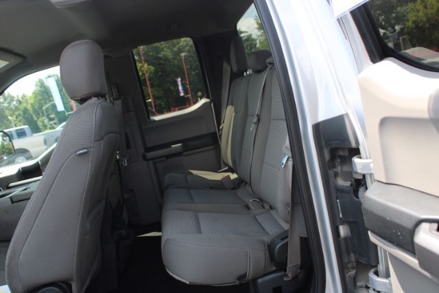 2019 Ford F-150 XLT Lariat SuperCab 8-ft