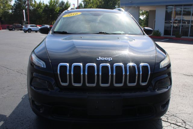 2016 Jeep Cherokee Latitude FWD