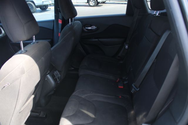 2016 Jeep Cherokee Latitude FWD