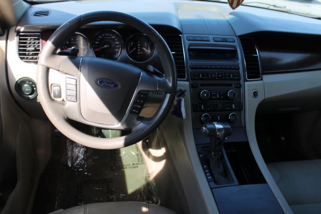 2011 Ford Taurus SEL FWD