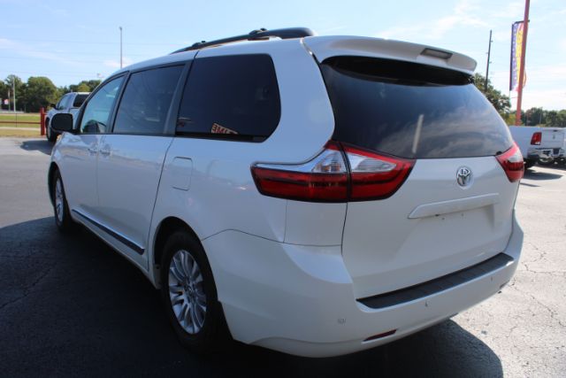 2016 Toyota Sienna XLE 8 Passenger | XLE 7 Passenger | Limited 7 Passenger | XLE Premium 8 Pas