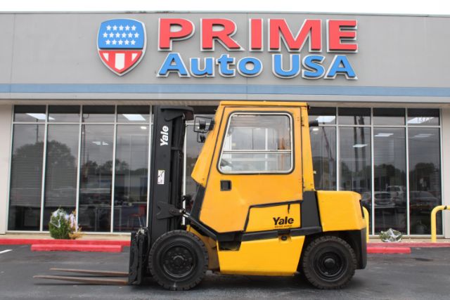1999 Yale 8000 Pound Forklift GDP080 unknown