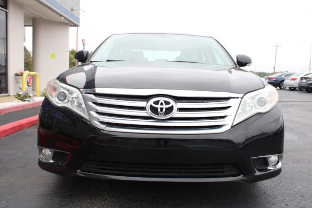 2011 Toyota Avalon 4D
