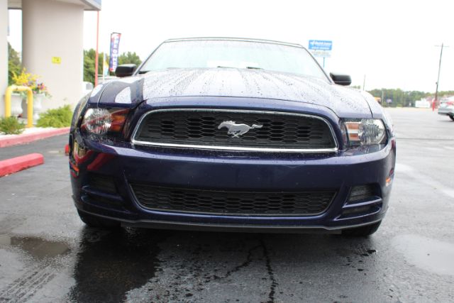 2012 Ford Mustang V6 Convertible