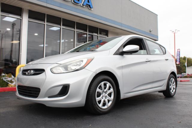 2013 Hyundai Accent GS 5-Door
