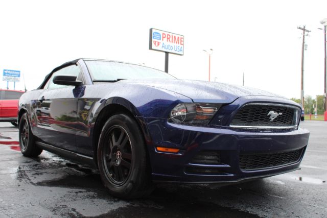 2012 Ford Mustang V6 Convertible
