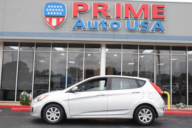 2013 Hyundai Accent GS 5-Door