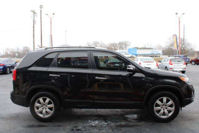 2011 KIA Sorento LX 2WD