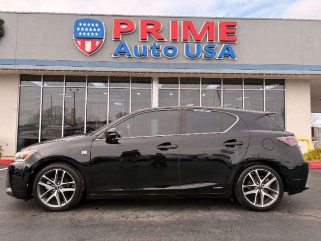 2016 Lexus CT 200h 200h's photo