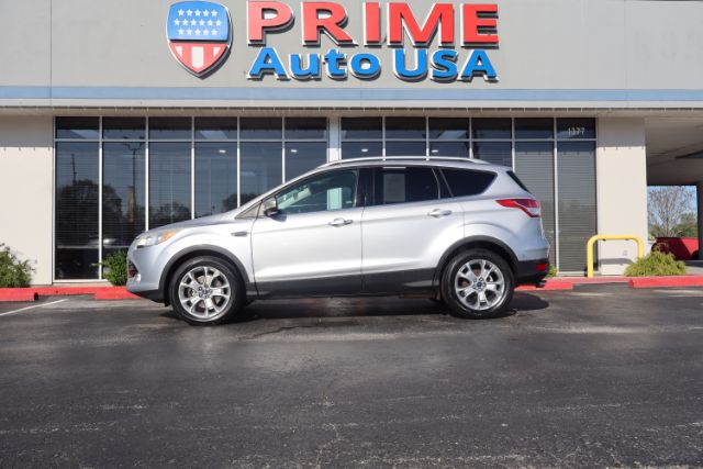 2016 Ford Escape Titanium's photo