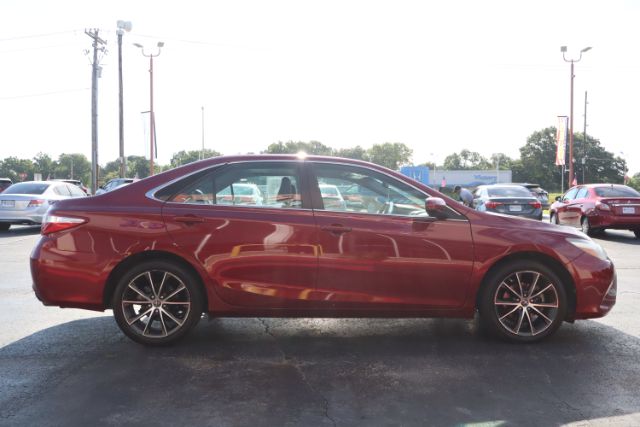 2017 Toyota Camry XLE | SE | LE | XSE