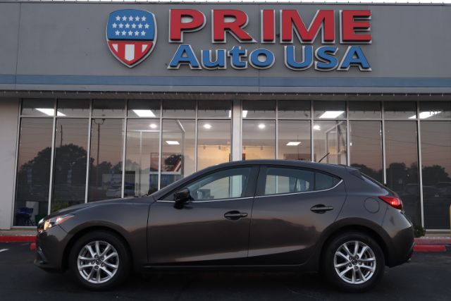 2014 Mazda Mazda3 Hatchback  vehicle photo